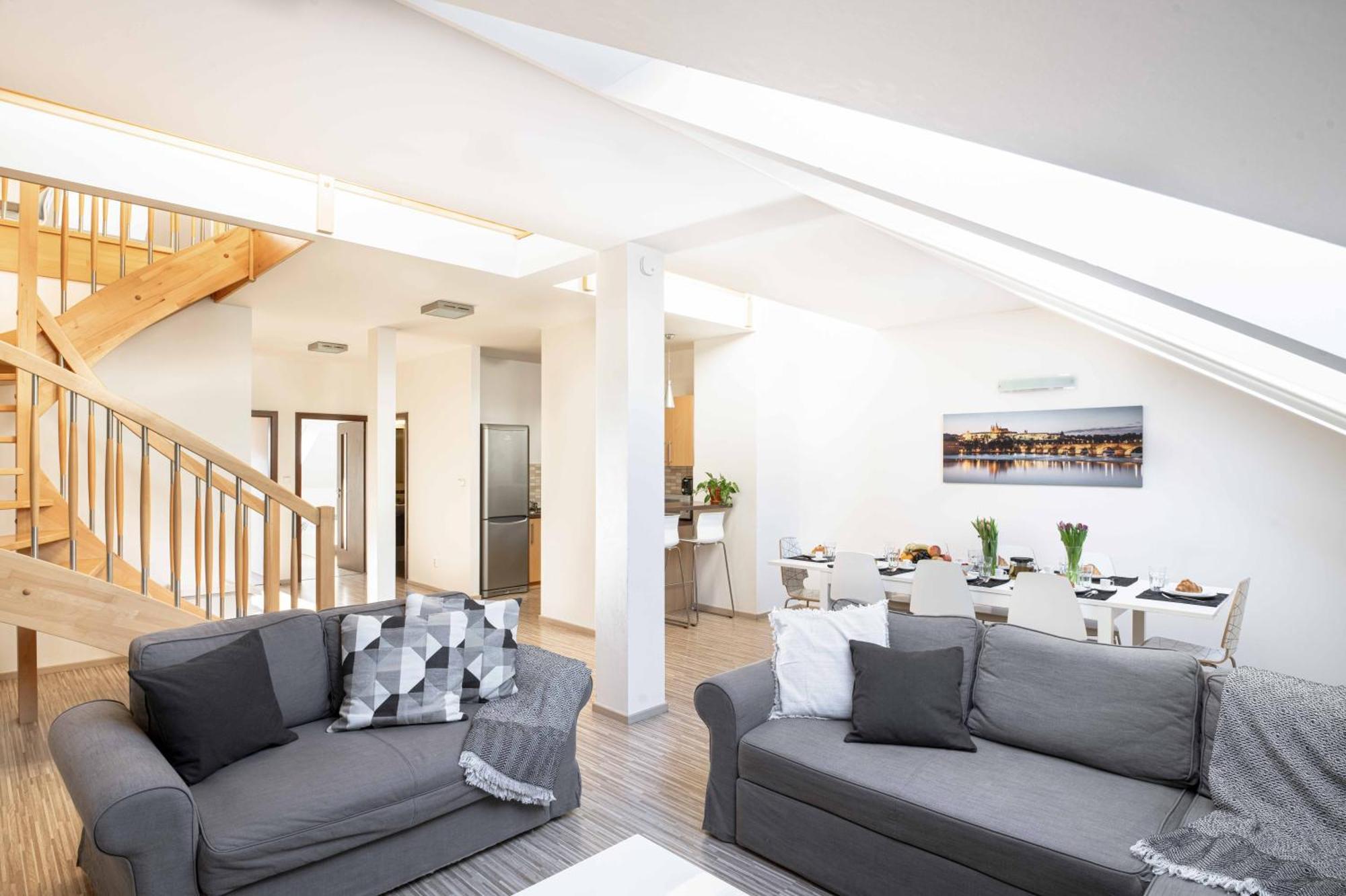 150m² 4br Duplex Near Metro & Center Apartament