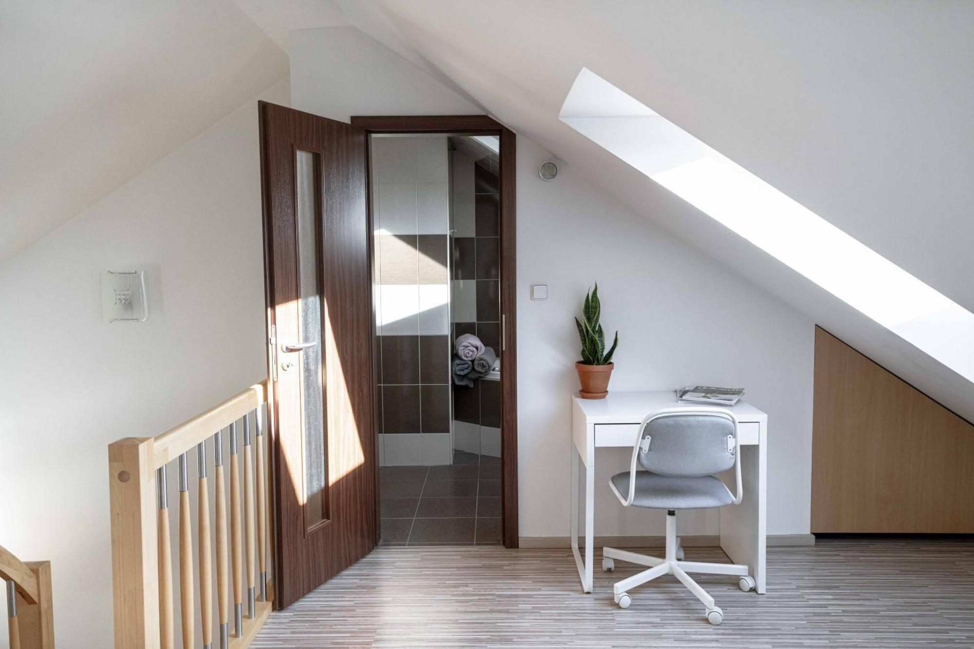 Apartament 150m² 4br Duplex Near Metro & Center Praga