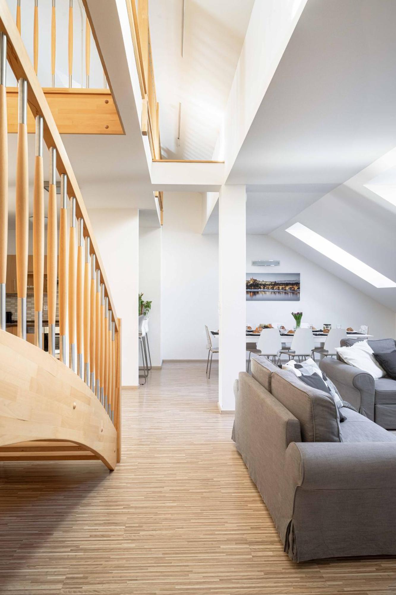 Apartament 150m² 4br Duplex Near Metro & Center