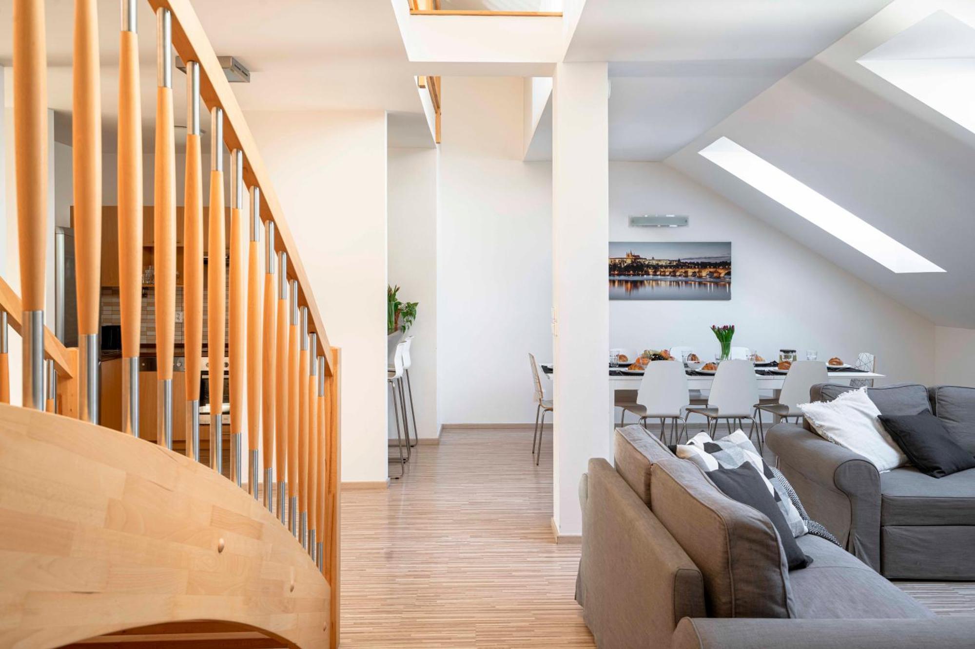 150m² 4br Duplex Near Metro & Center Apartament