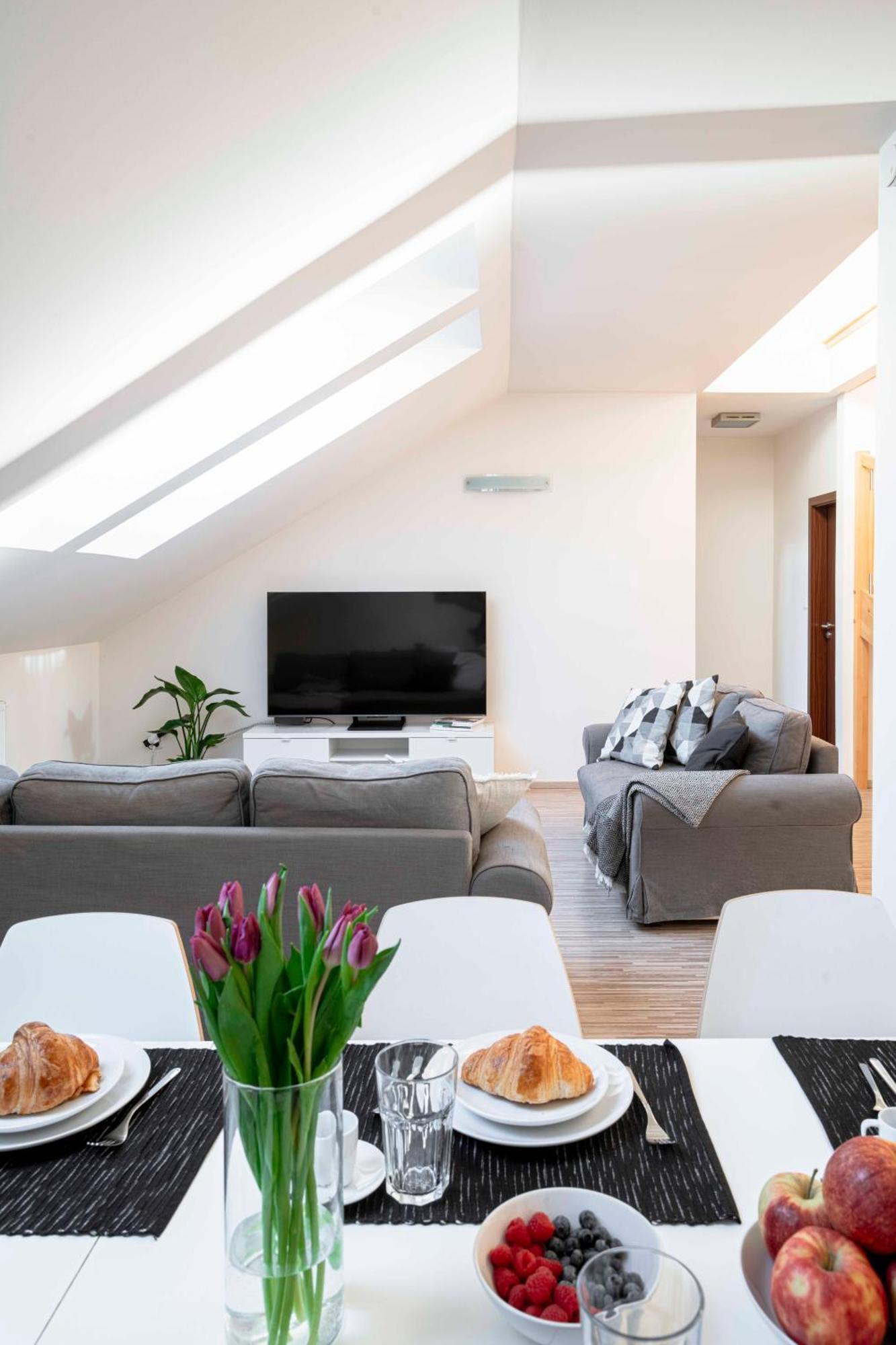 Apartament 150m² 4br Duplex Near Metro & Center *